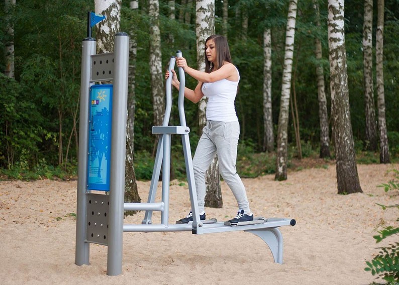 CROSS TRAINER